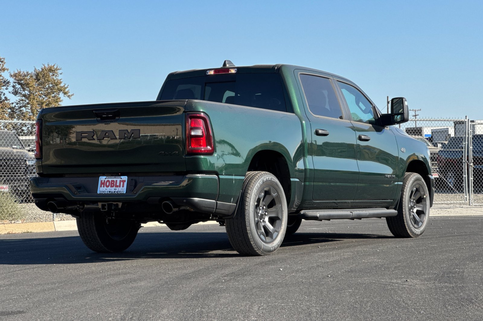 New 2027 RAM 1500 Express AWD/4WD image 3