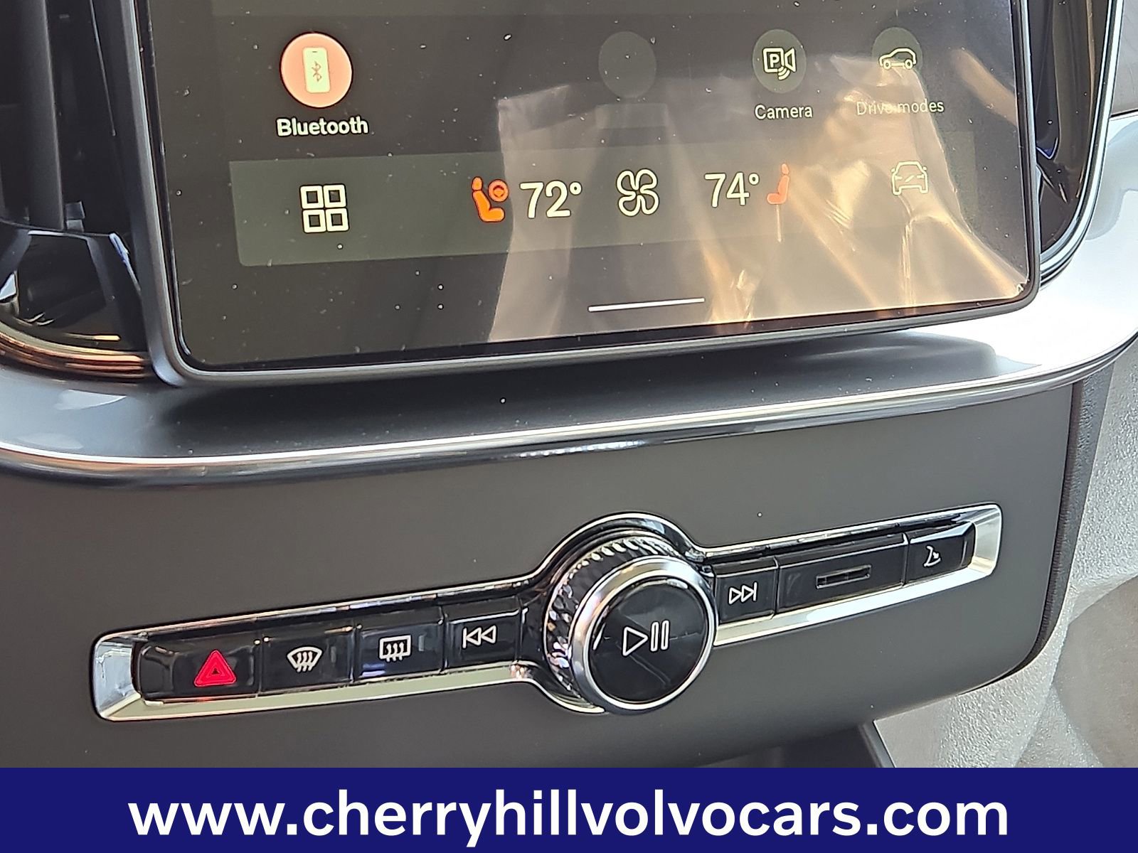 New 2026 Volvo XC90 B6 Ultra w/ Protection Package image 13