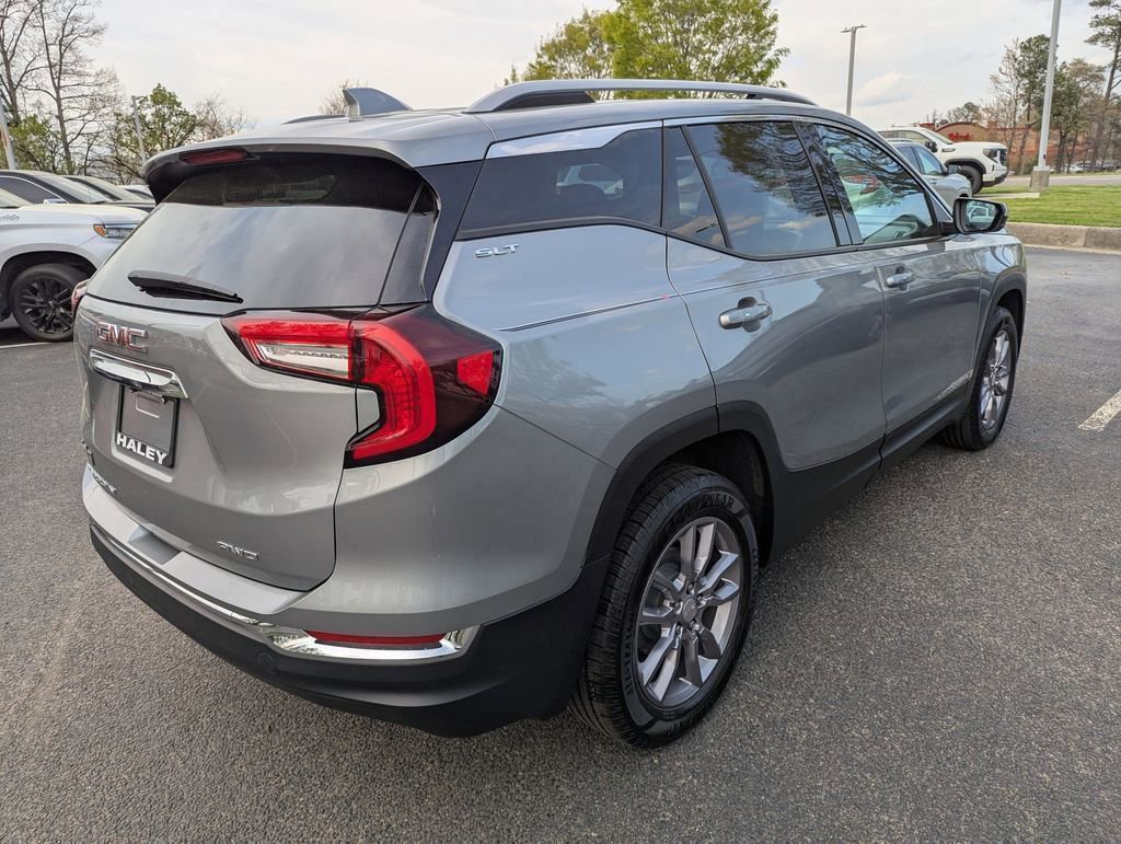 Used 2023 GMC Terrain SLT w/ Infotainment Package II image 8