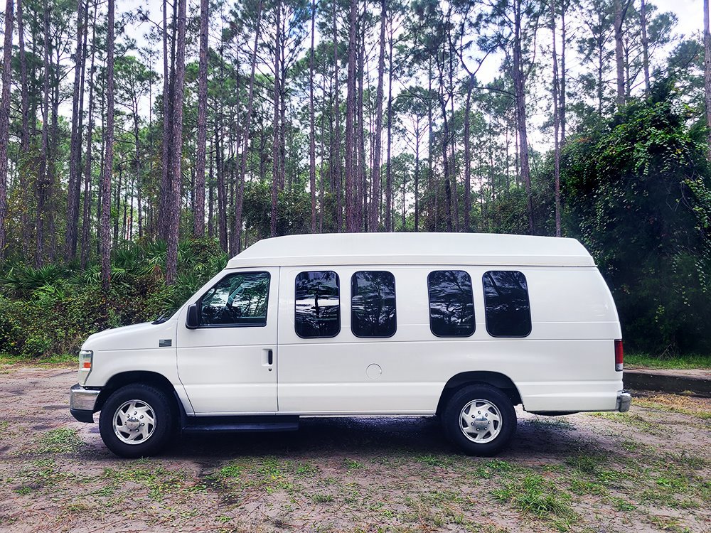 Used 2009 Ford E-250 and Econoline 250 Extended RWD image 7