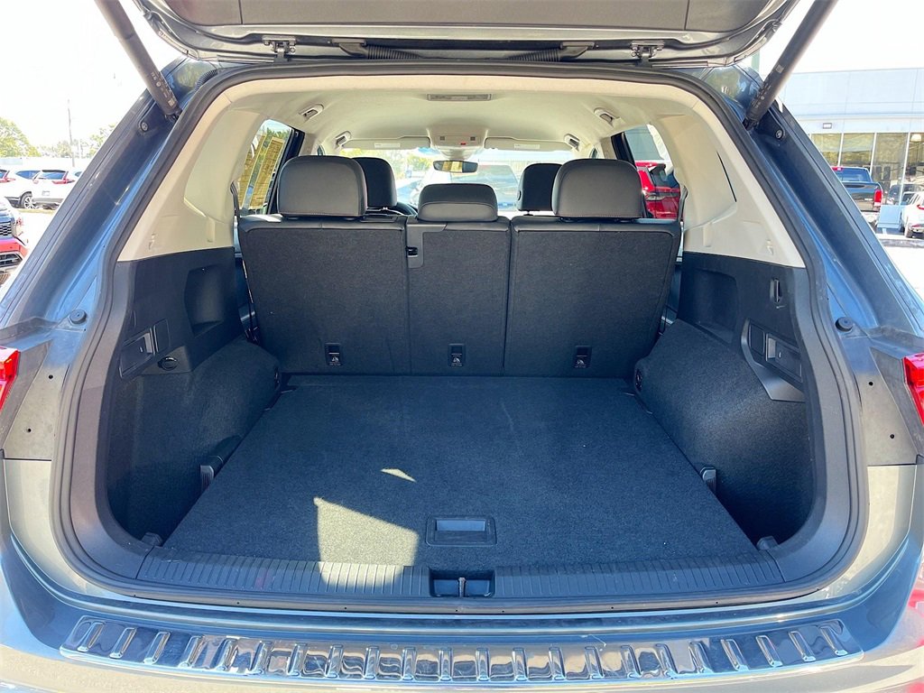 Used 2024 Volkswagen Tiguan Wolfsburg Edition image 25