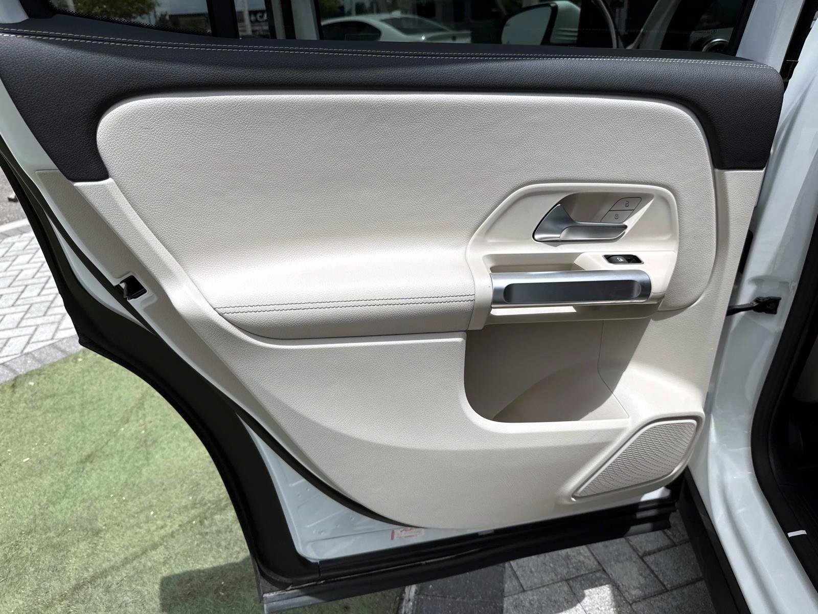 Certified 2021 Mercedes-Benz GLB 250 4MATIC image 12