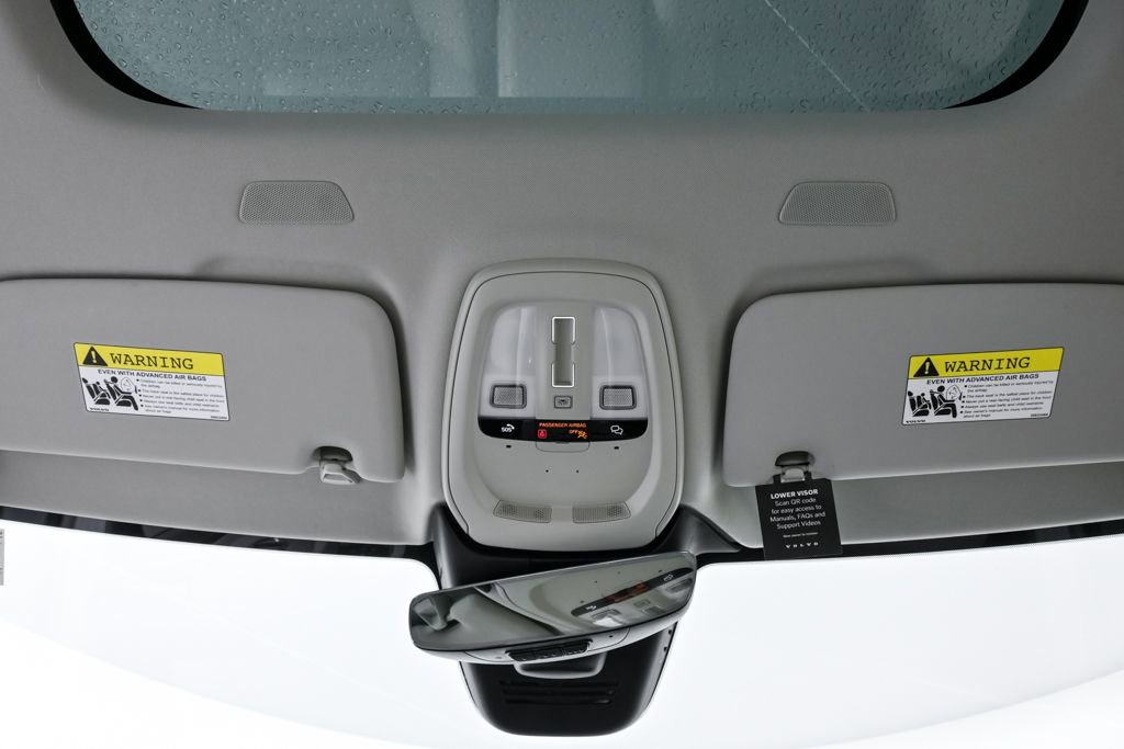 Certified 2025 Volvo V60 B5 Cross Country Plus image 20