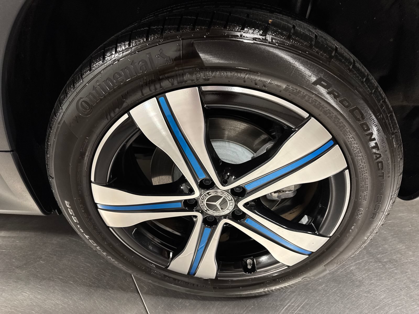 Used 2022 Mercedes-Benz EQB 300 4MATIC image 12