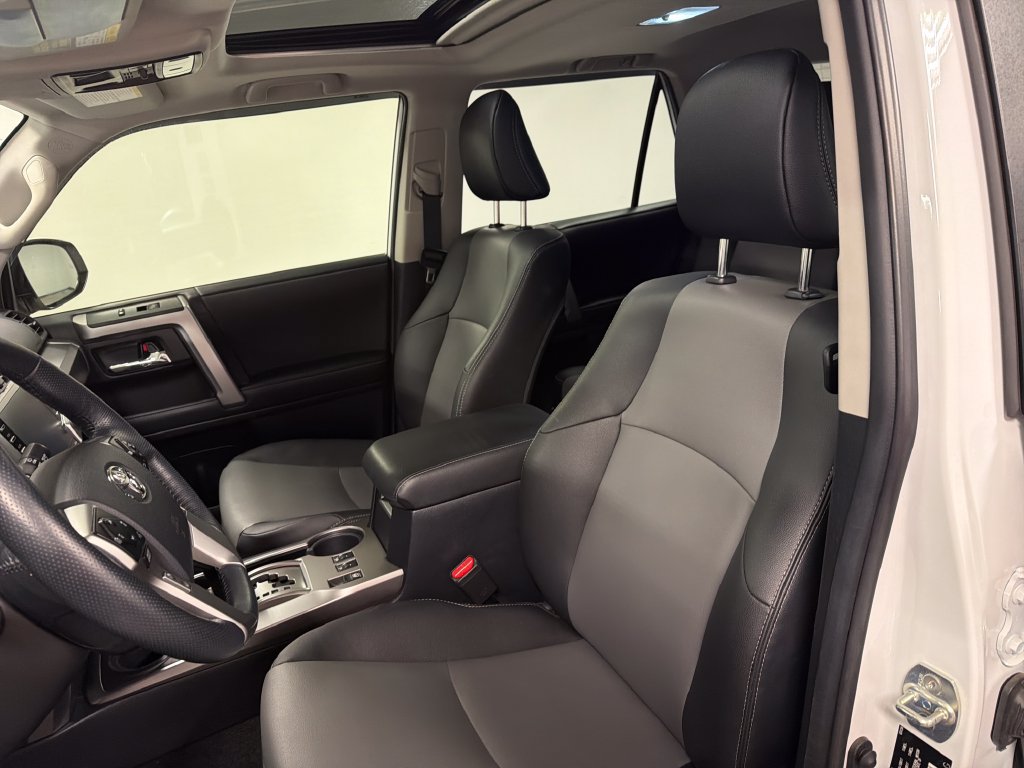 Used 2024 Toyota 4Runner SR5 Premium w/ Moonroof Package AWD/4WD image 25