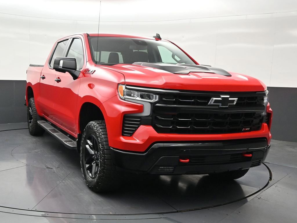Used 2024 Chevrolet Silverado 1500 LT Trail Boss w/ LT Trail Boss Premium Package AWD/4WD image 8