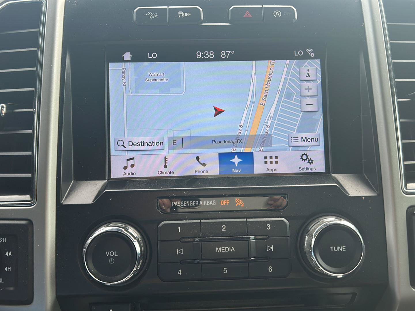 Used 2018 Ford F150 Lariat AWD/4WD image 11