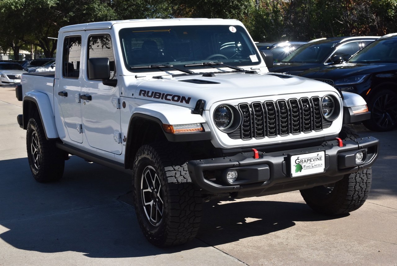 Used 2025 Jeep Gladiator Rubicon AWD/4WD image 4