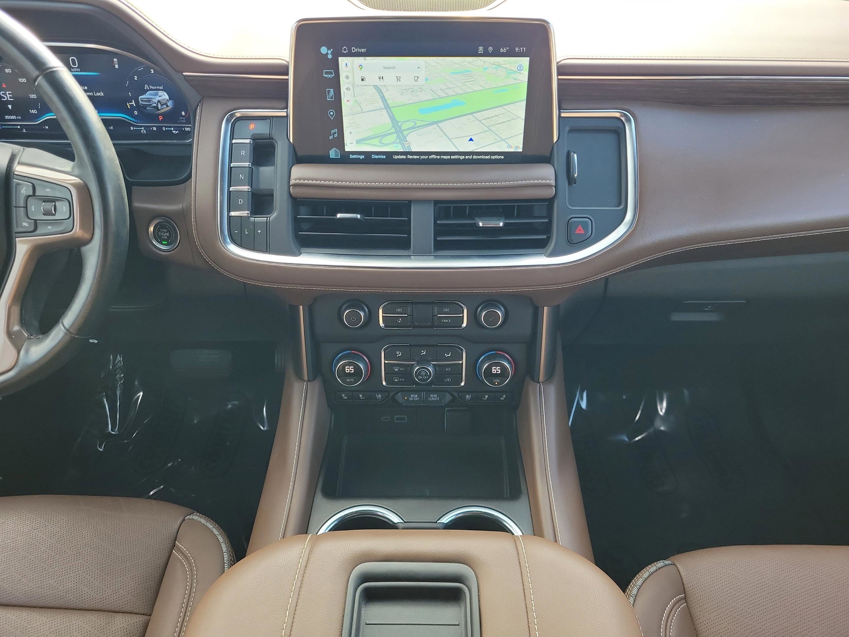 Used 2023 Chevrolet Suburban High Country image 21