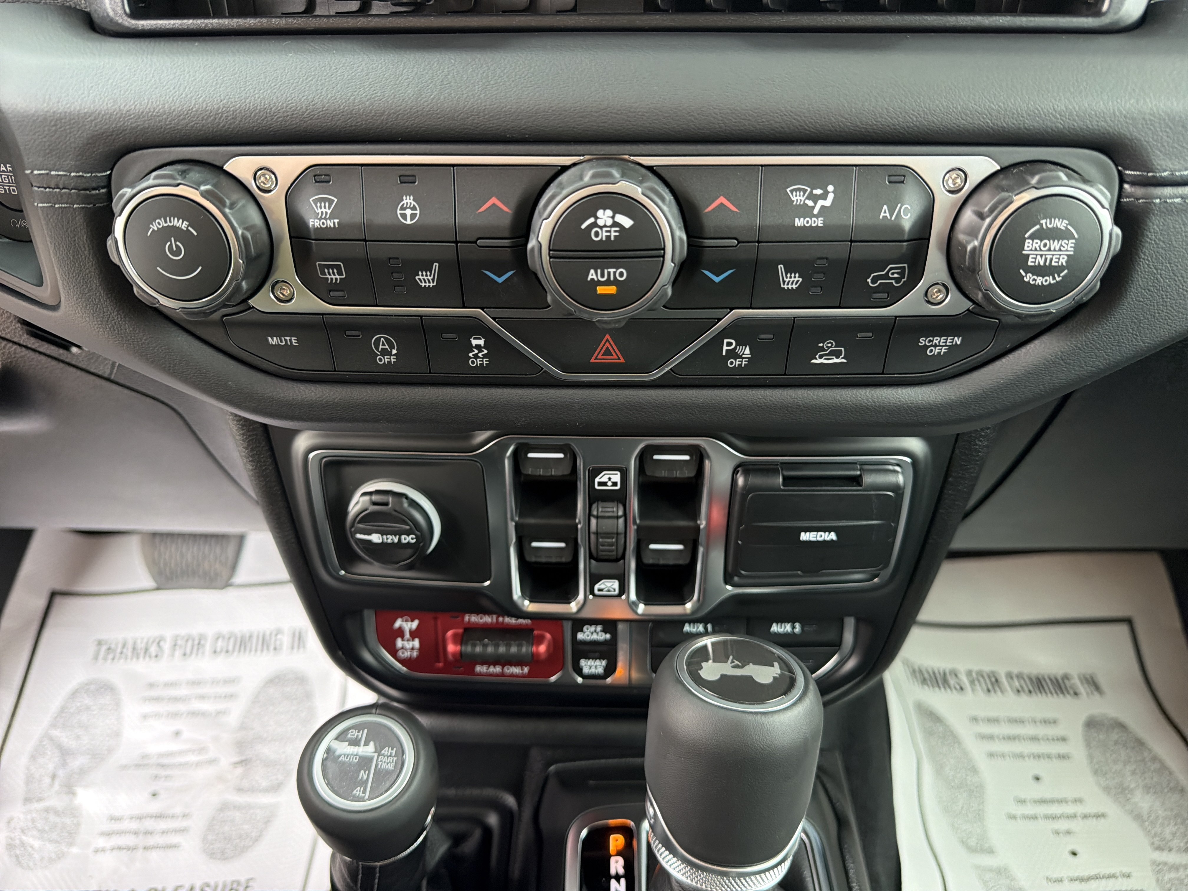 New 2027 Jeep Wrangler Unlimited Rubicon AWD/4WD image 22