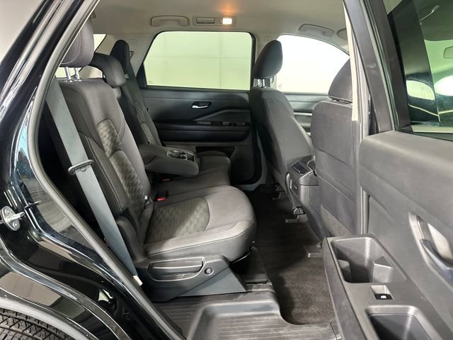 Used 2022 Nissan Pathfinder S image 28