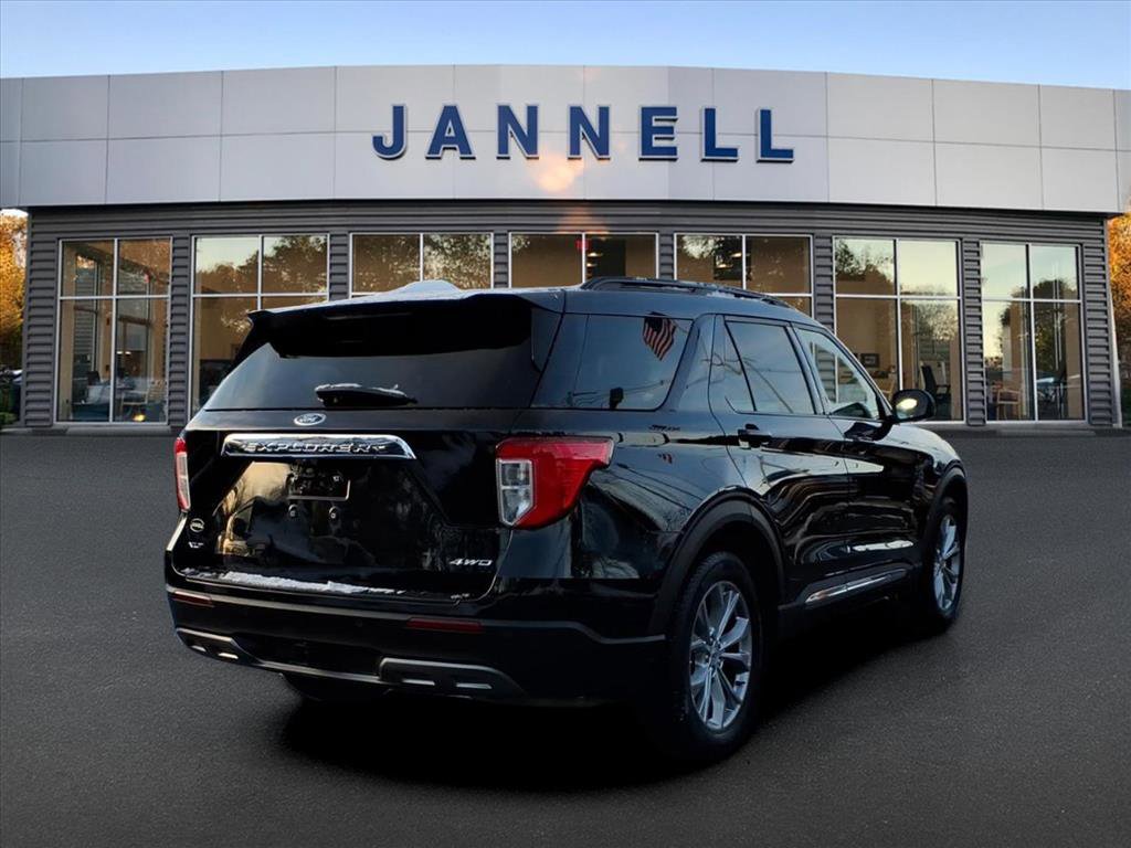 Used 2023 Ford Explorer XLT w/ Equipment Group 202A image 5