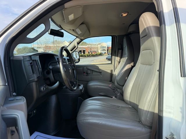 Used 2023 GMC Savana 2500 Work Van w/ Driver Convenience Package image 13