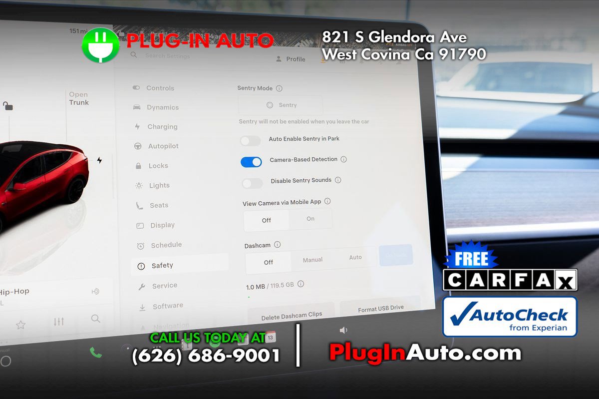 Used 2023 Tesla Model Y Performance image 30