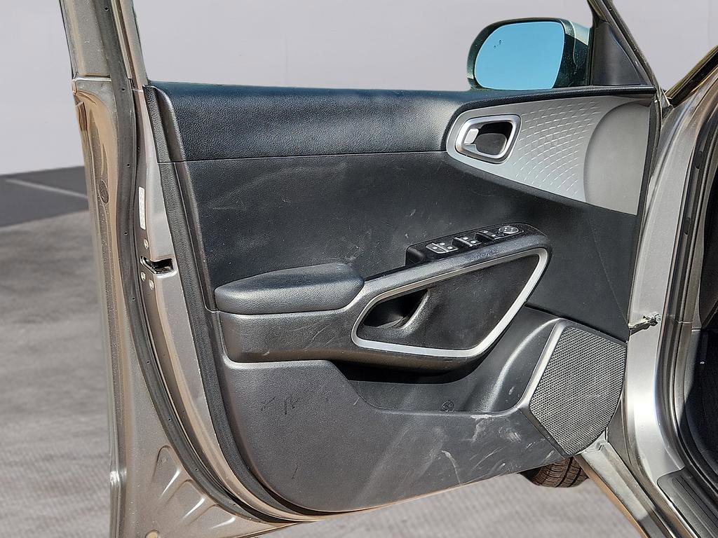 Used 2024 Kia Soul LX w/ Option Group 015 image 14