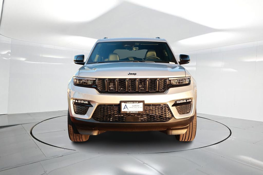 New 2025 Jeep Grand Cherokee Limited w/ Black Appearance Package image 4
