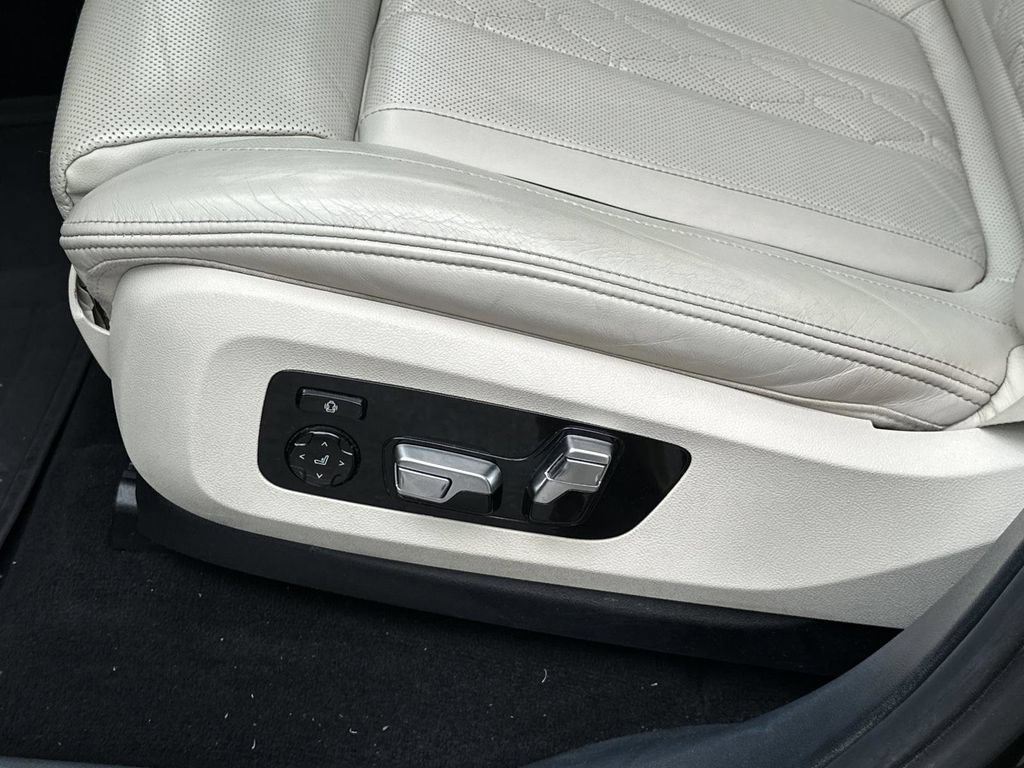 Used 2022 BMW X5 sDrive40i w/ Executive Package RWD image 10