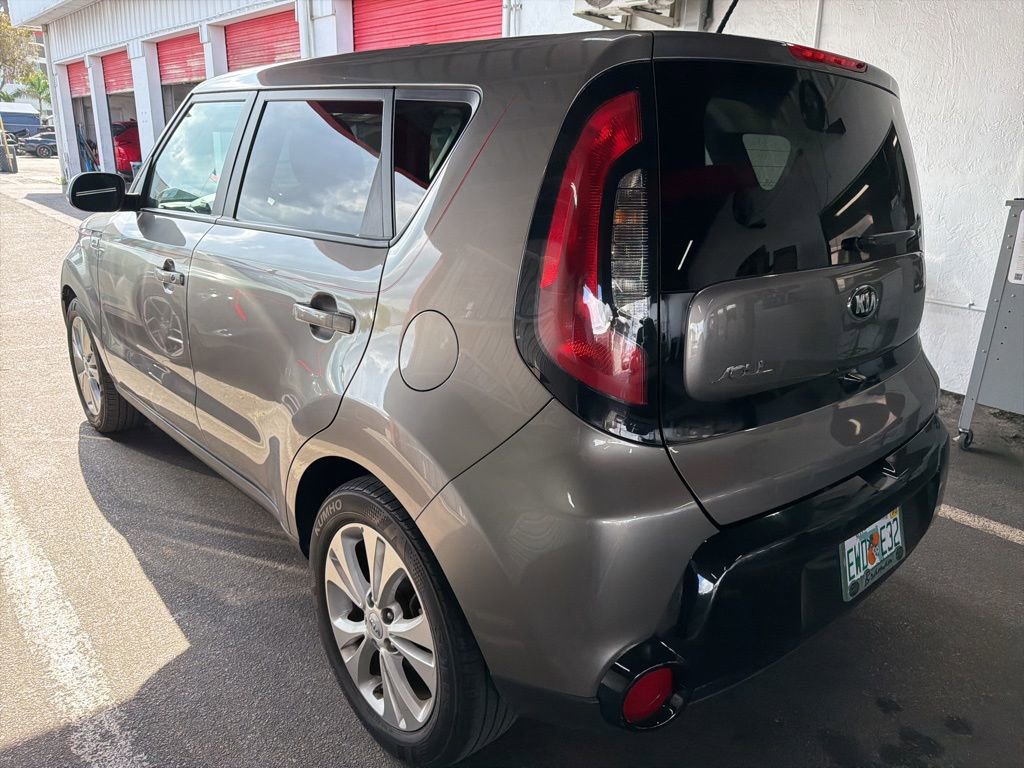 Used 2016 Kia Soul + image 5