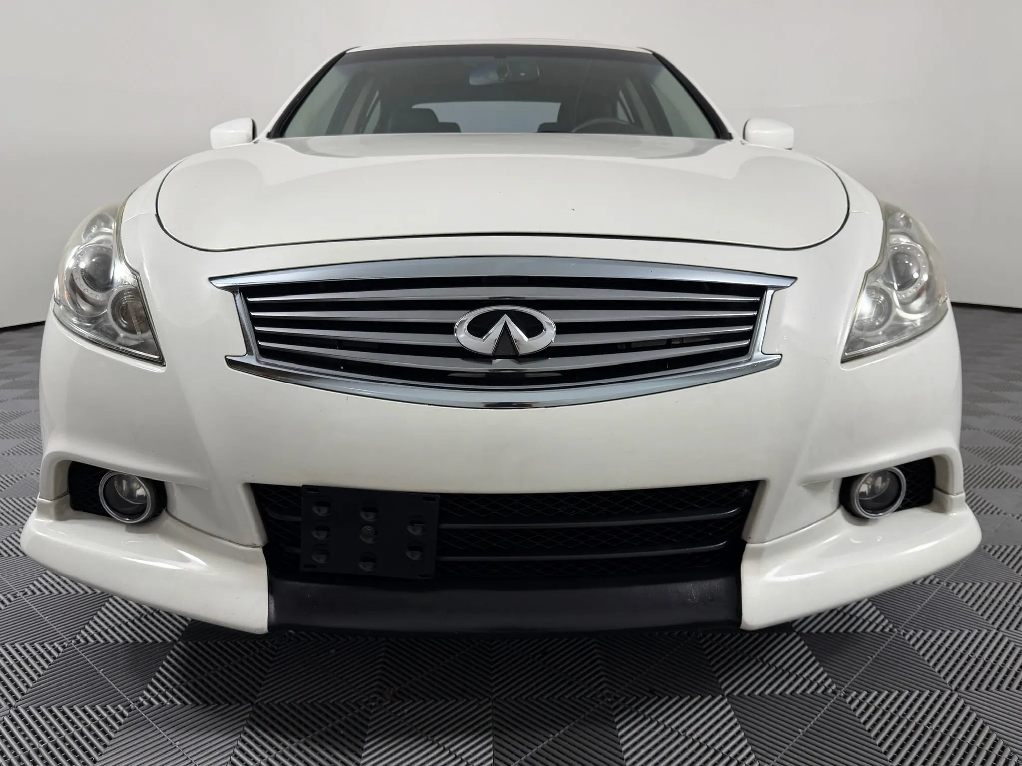 Used 2011 INFINITI G37 x Sedan w/ Premium Pkg AWD/4WD image 3