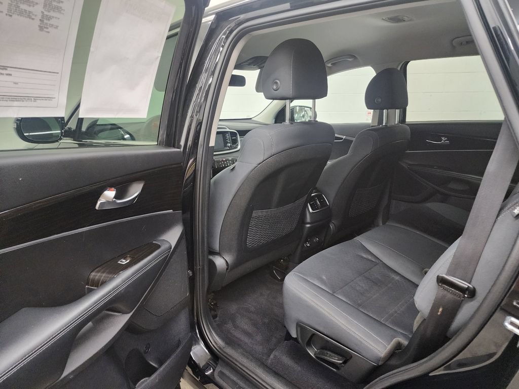 Used 2020 Kia Sorento LX FWD image 22