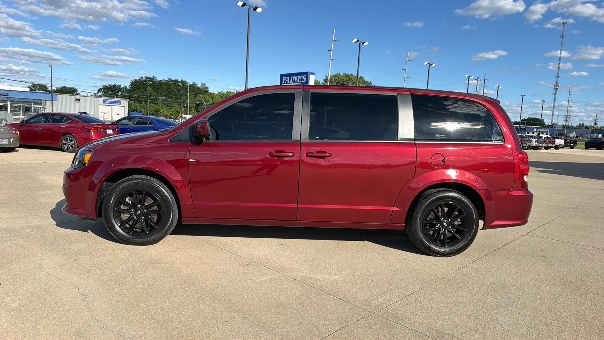 Used 2020 Dodge Grand Caravan GT FWD image 8