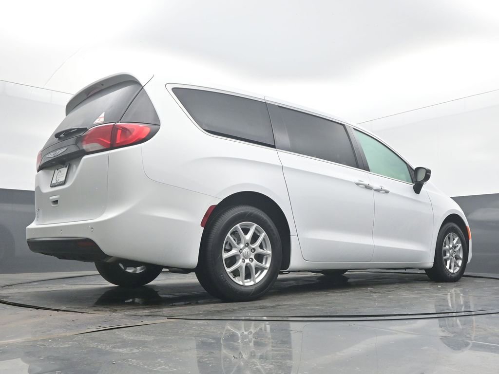 New 2026 Chrysler Voyager LX FWD image 51