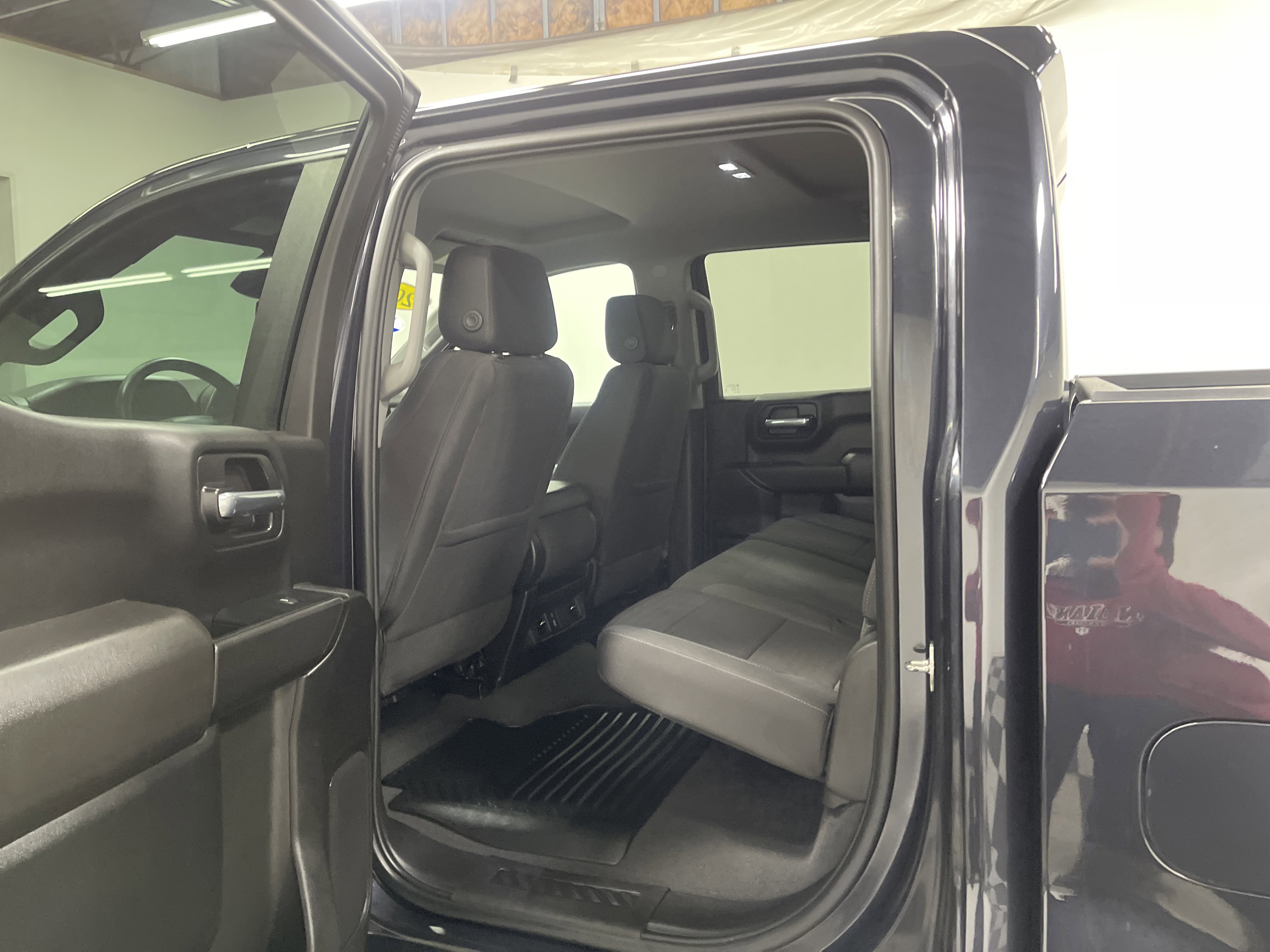 Used 2023 Chevrolet Silverado 1500 Custom w/ 2.7L Blackout Package image 13