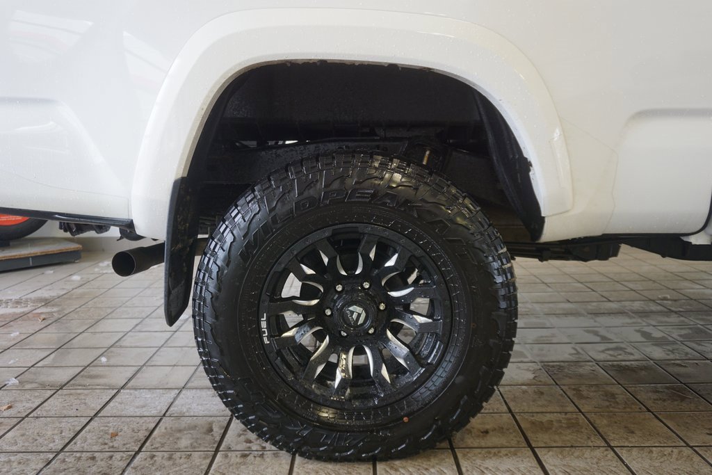 Used 2017 Toyota Tacoma SR5 image 28