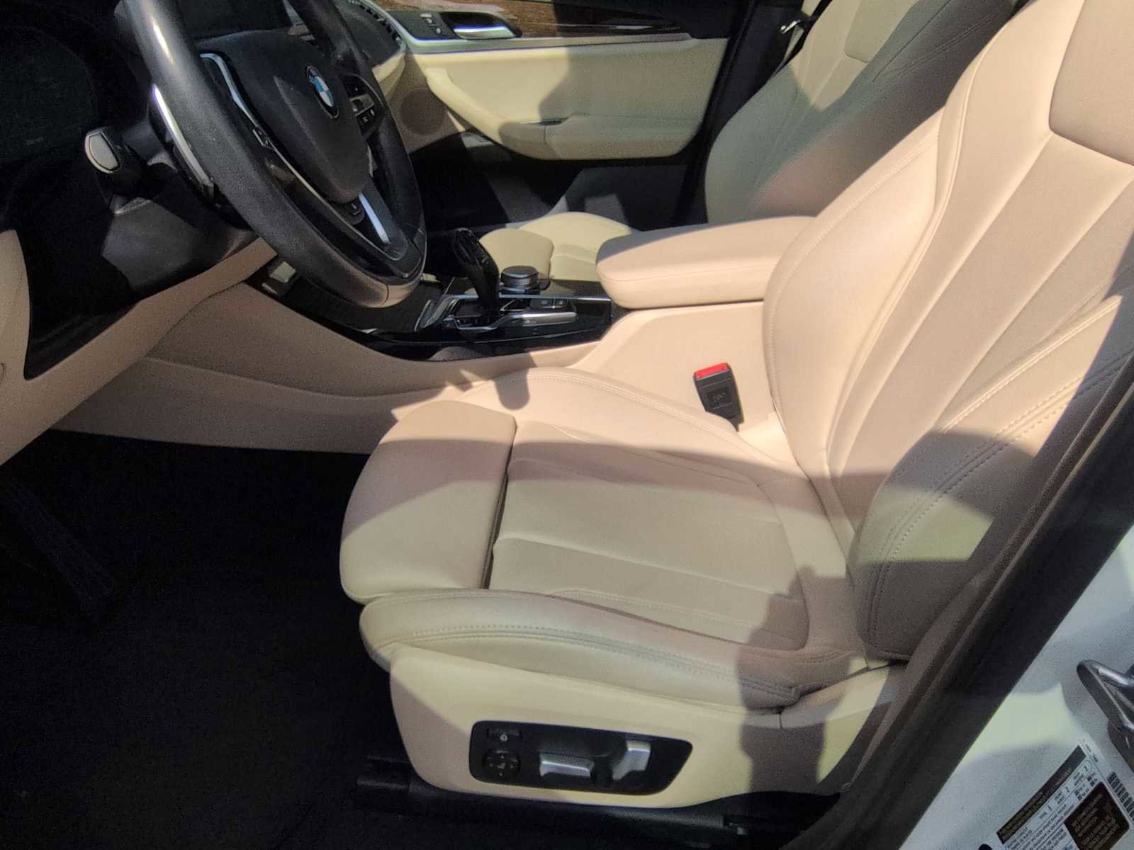 Used 2020 BMW X3 xDrive30i w/ Premium Package image 17