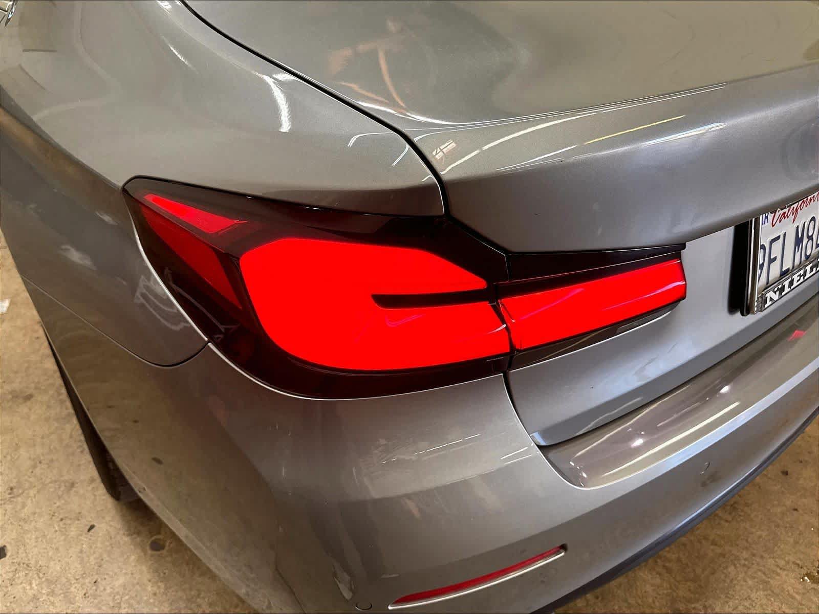 Used 2023 BMW 530i w/ Premium Package RWD image 31