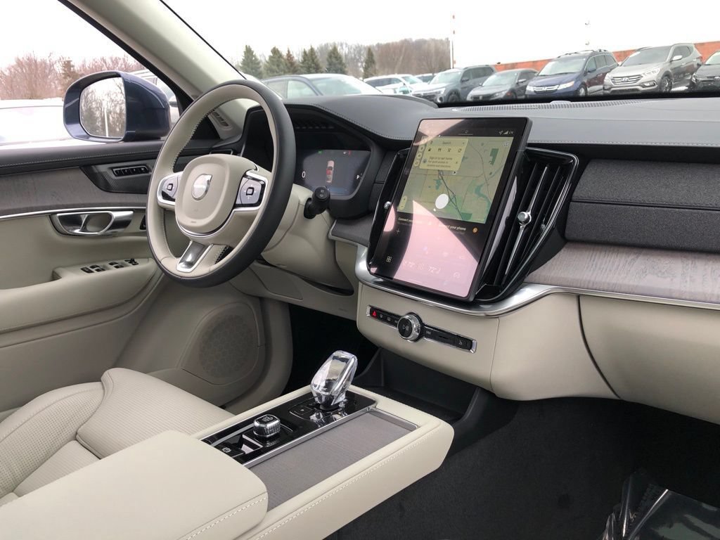 New 2026 Volvo XC90 B6 Ultra w/ Protection Package AWD/4WD image 11