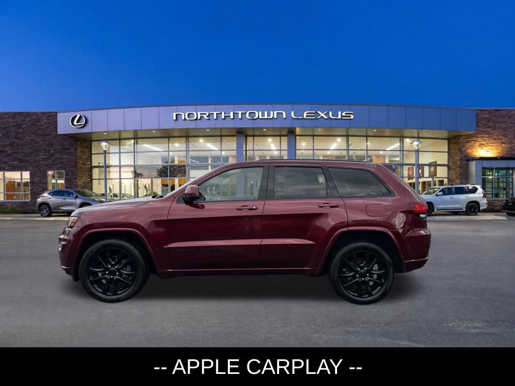 Used 2018 Jeep Grand Cherokee Altitude AWD/4WD image 2