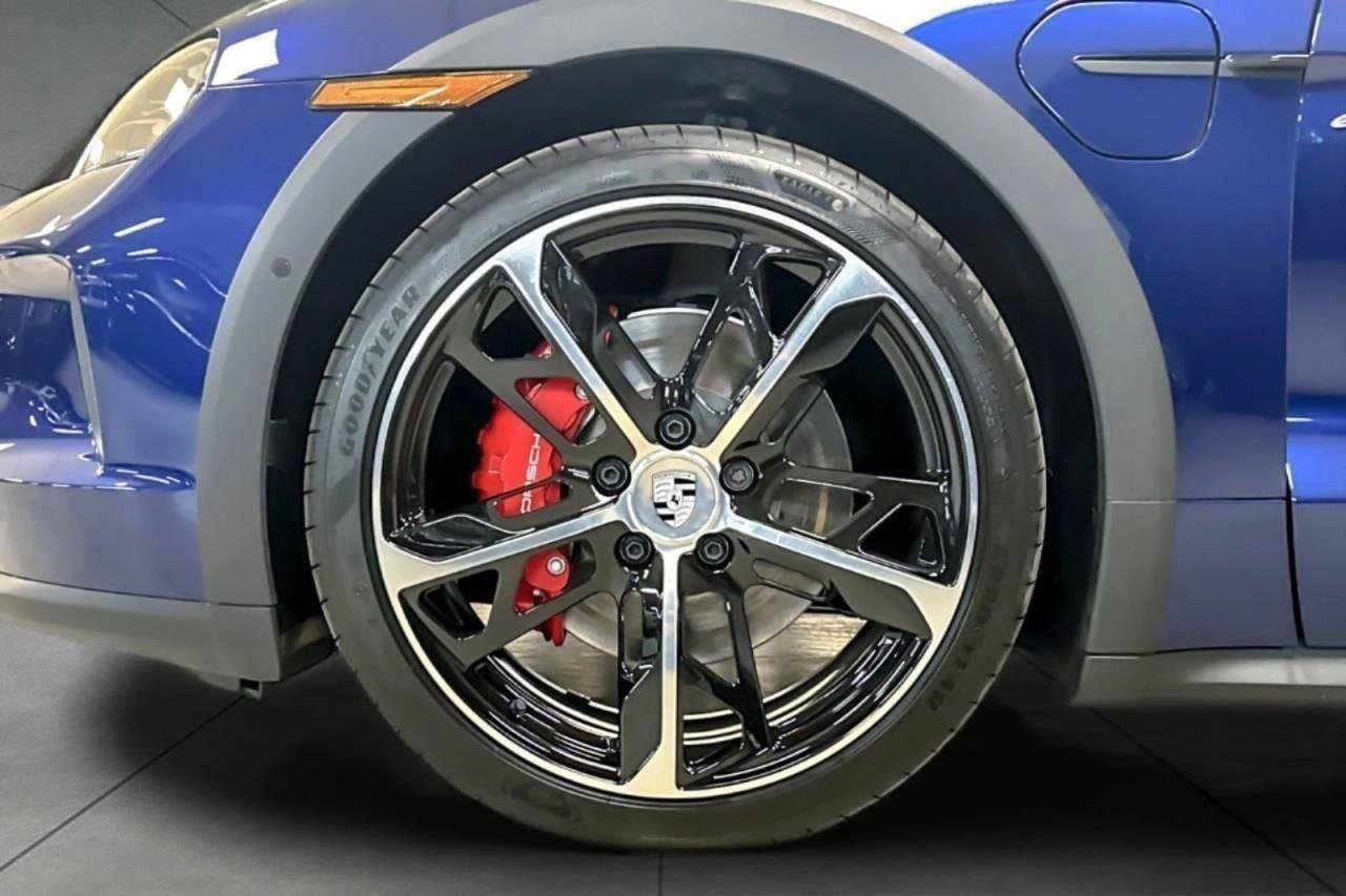 New 2025 Porsche Taycan 4S image 70