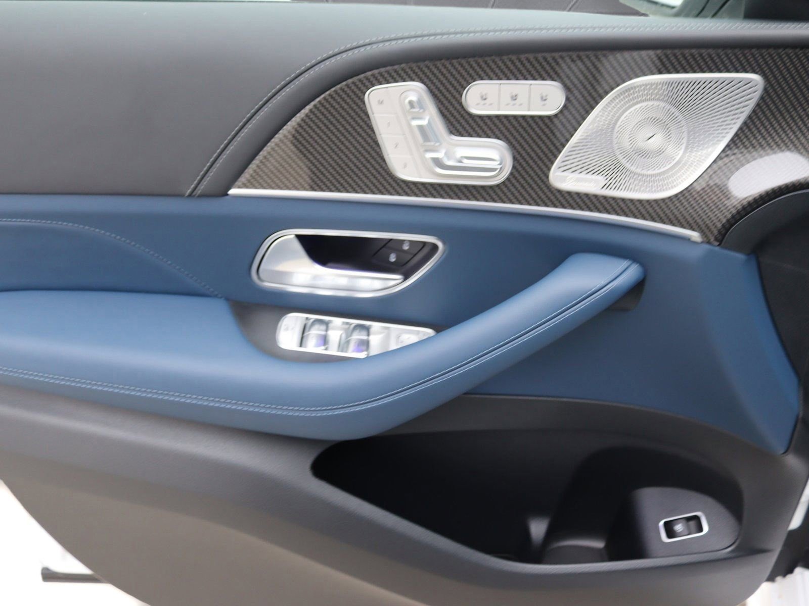 New 2025 Mercedes-Benz GLE 63 AMG S image 36