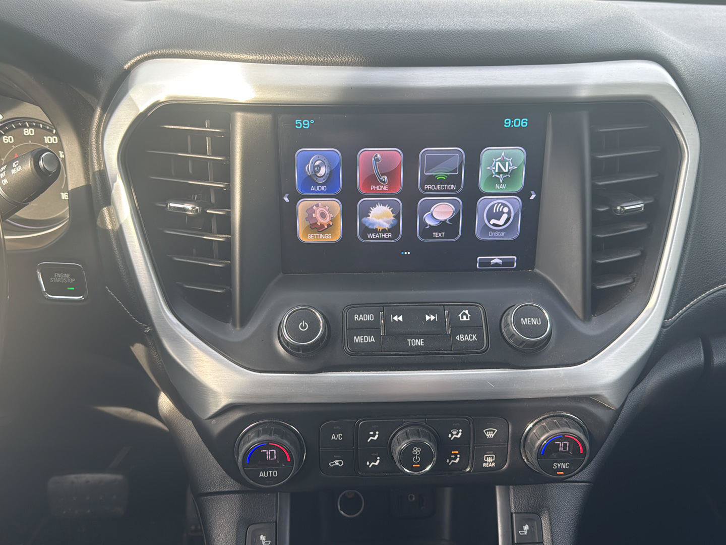 Used 2019 GMC Acadia SLT AWD/4WD image 13