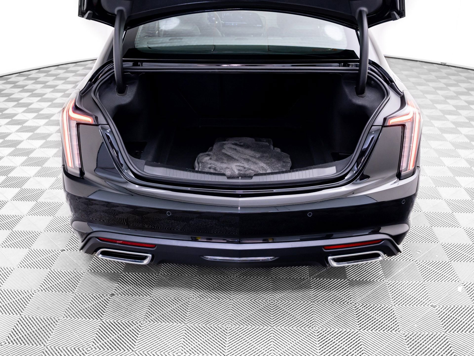 Certified 2025 Cadillac CT5 Premium Luxury w/ Technology Package AWD/4WD image 37