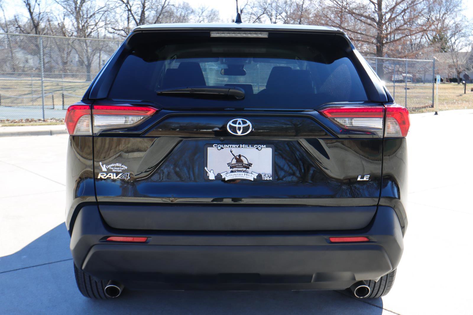 Used 2024 Toyota RAV4 LE image 17