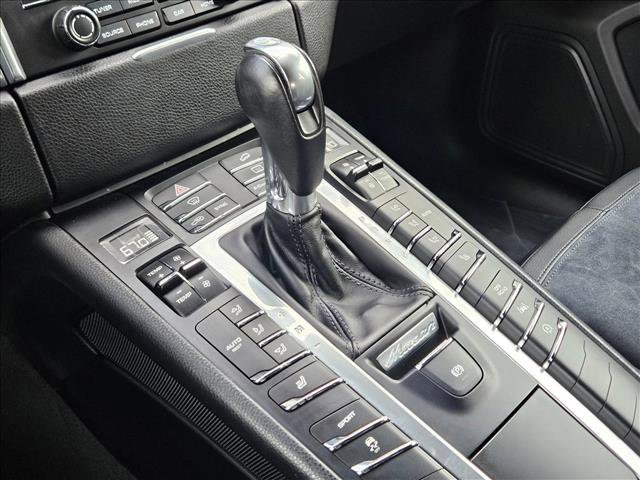 Used 2017 Porsche Macan image 12