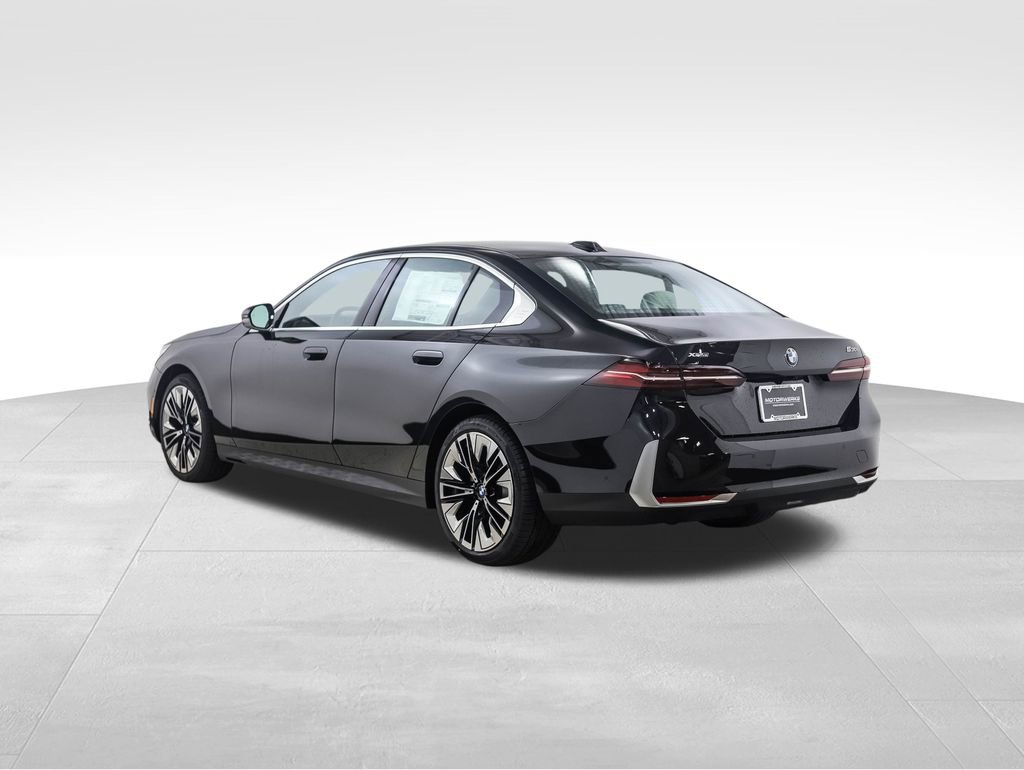 New 2026 BMW 530i xDrive w/ Premium Package image 4
