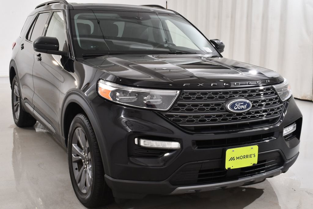 Used 2022 Ford Explorer XLT w/ Equipment Group 202A AWD/4WD image 4