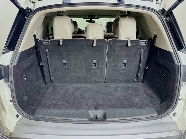 Used 2023 Nissan Pathfinder SL AWD/4WD image 42