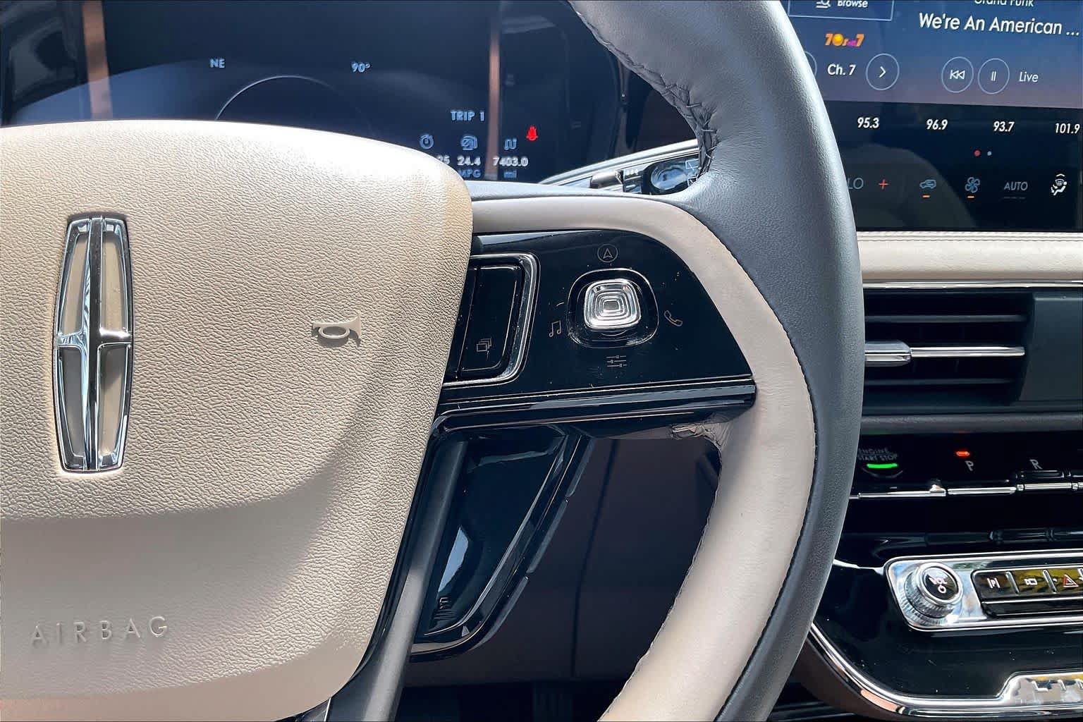 Used 2023 Lincoln Corsair Reserve FWD image 19