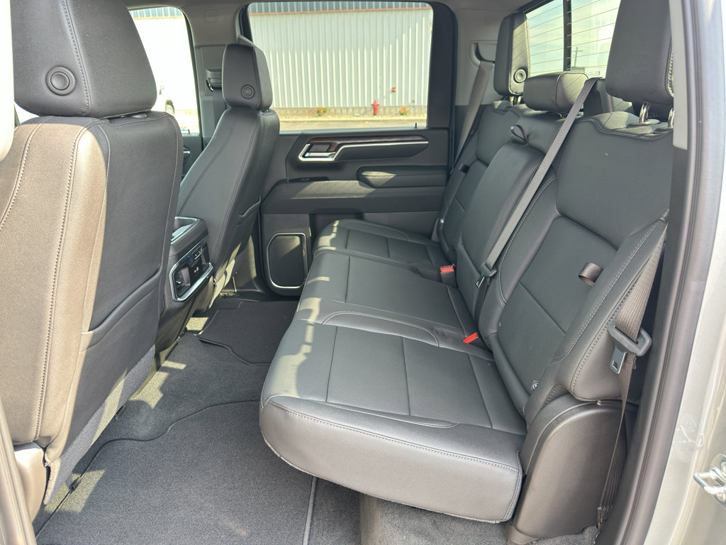 New 2025 GMC Sierra 3500 SLT w/ SLT Premium Package image 20