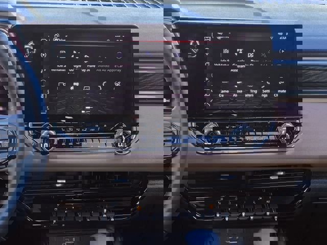 Used 2024 GMC Canyon AT4 image 18