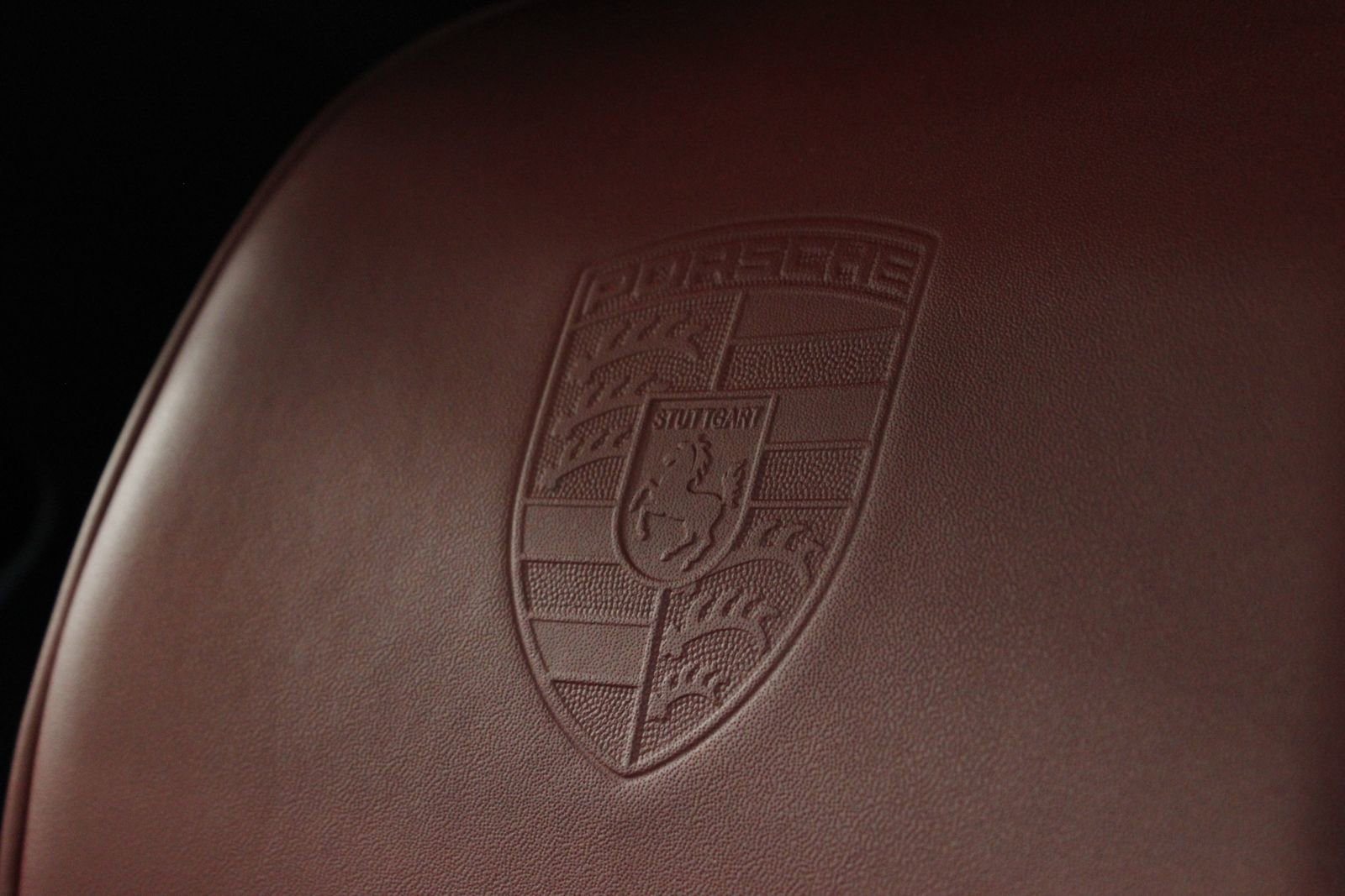 Certified 2025 Porsche Macan S AWD/4WD image 40