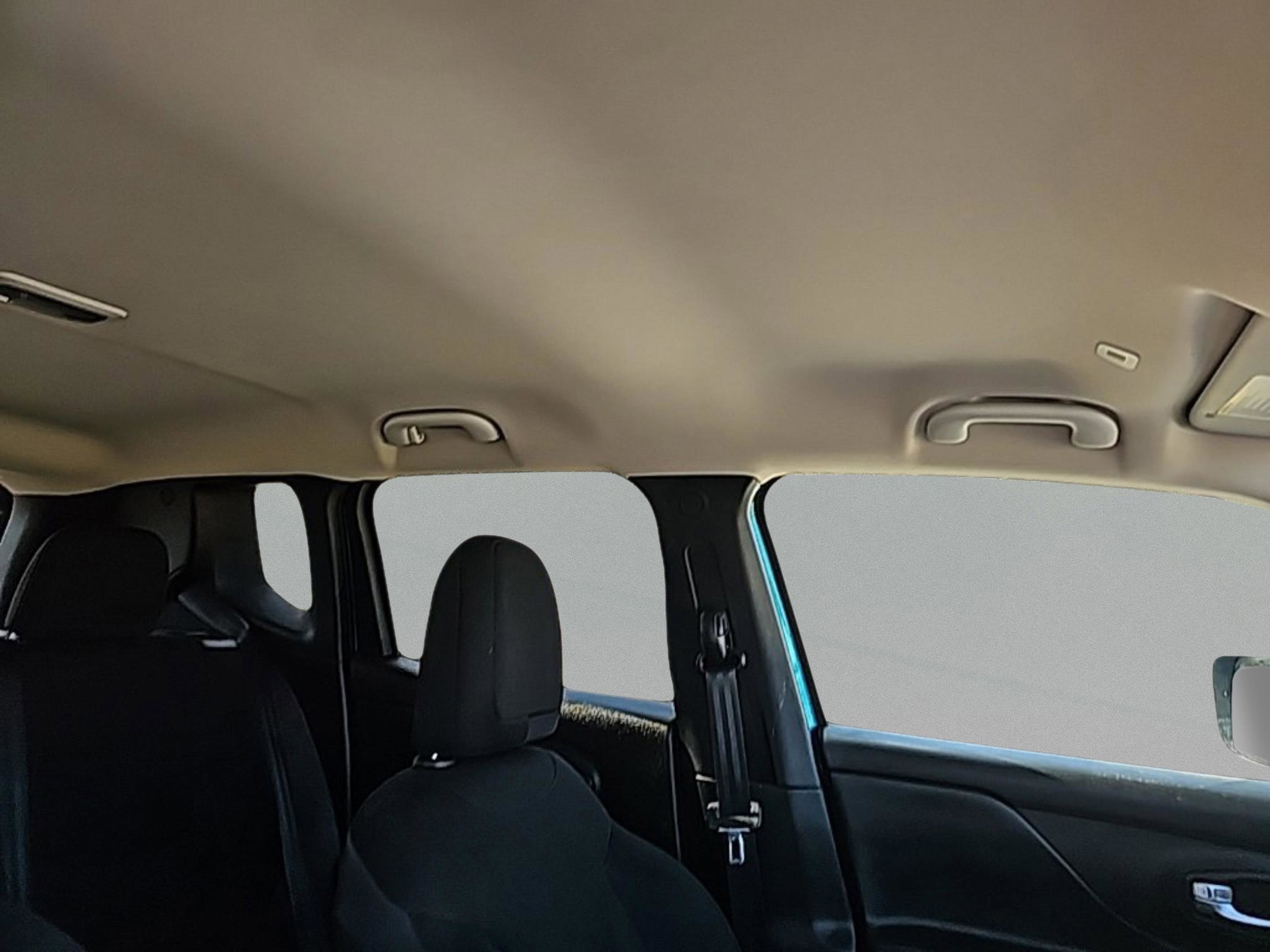 Used 2020 Jeep Renegade Altitude image 33