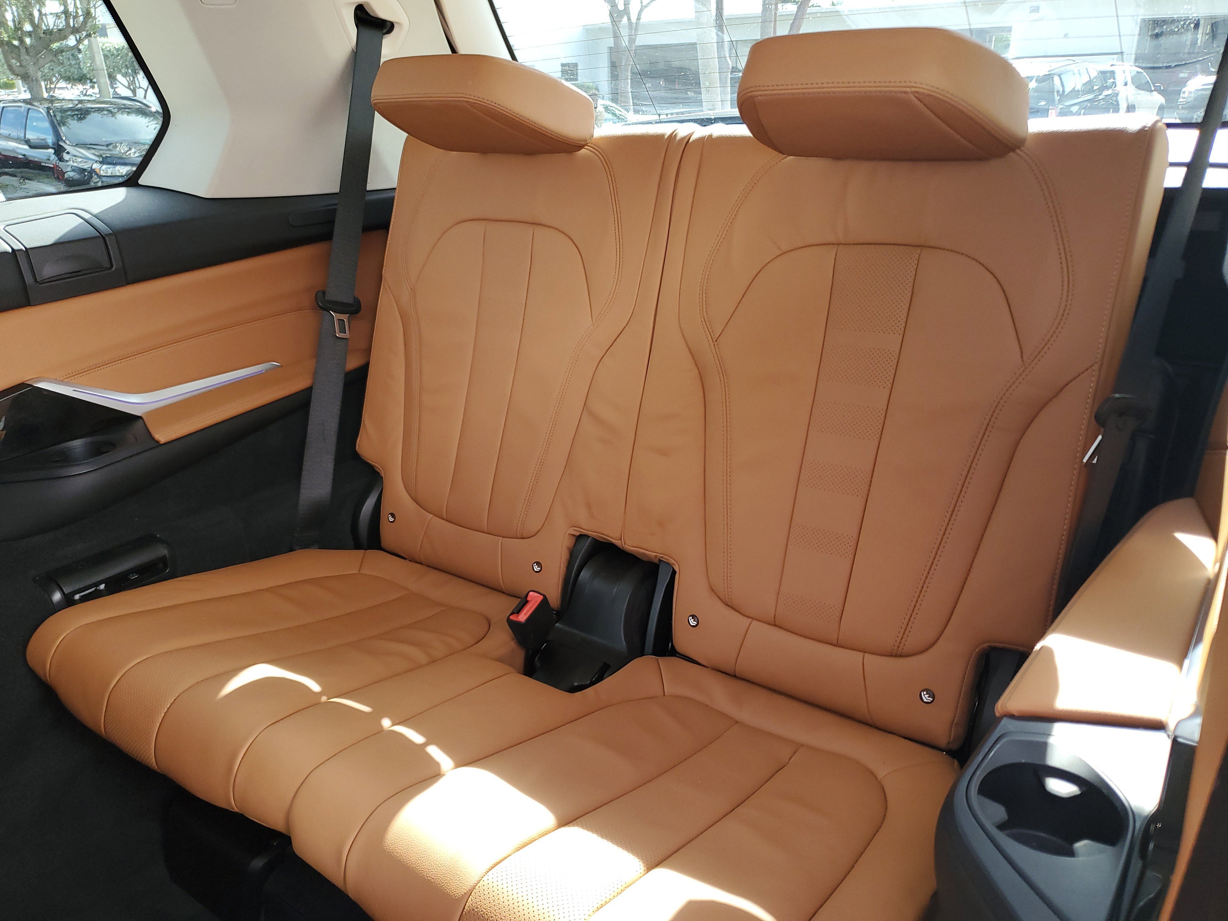 Used 2022 BMW X7 xDrive40i w/ Premium Package image 10