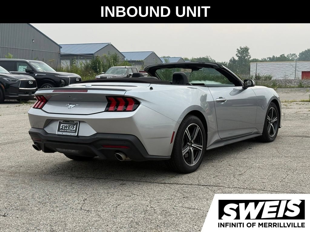 Used 2025 Ford Mustang Premium RWD image 30