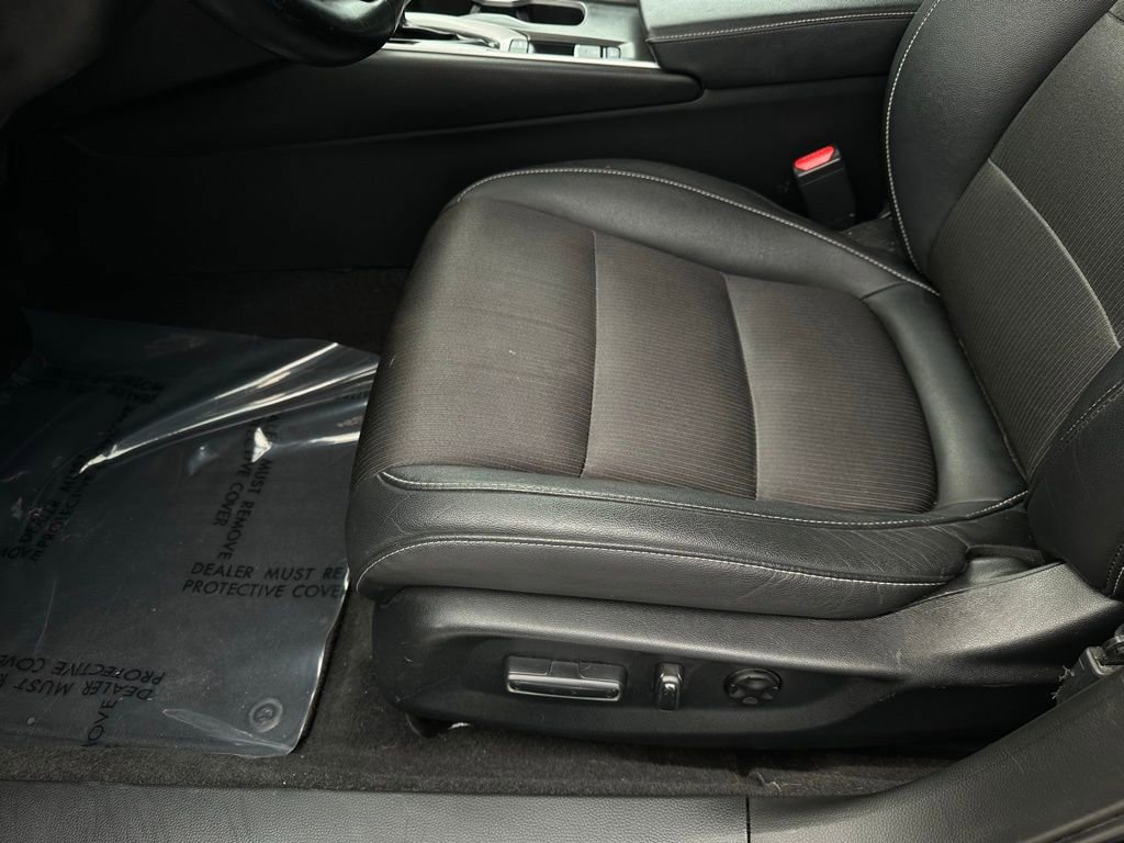 Used 2019 Honda Accord Sport image 11