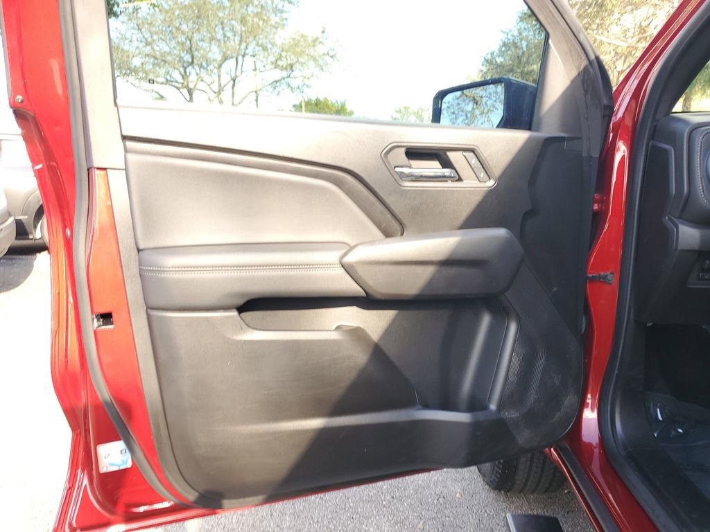 Used 2024 Chevrolet Colorado LT w/ LT Convenience Package image 15
